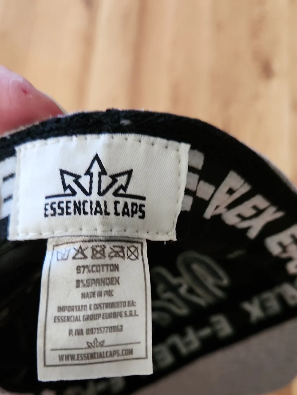 Essential Caps Italia Hat - Picture 7 of 7